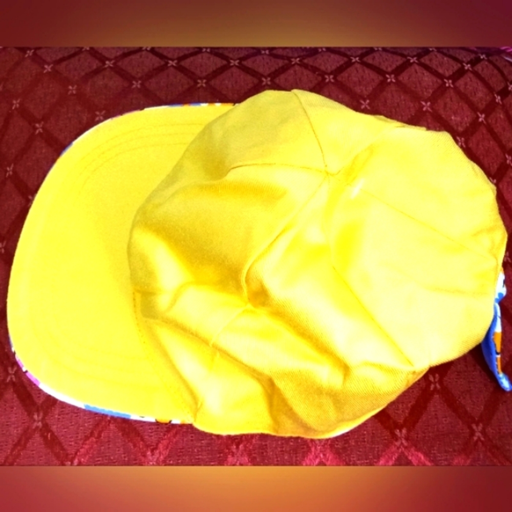 Sunhat Reversible 🤍Cool White🤍 🌞Sunny Yellow🌞 - Picture 5 of 9
